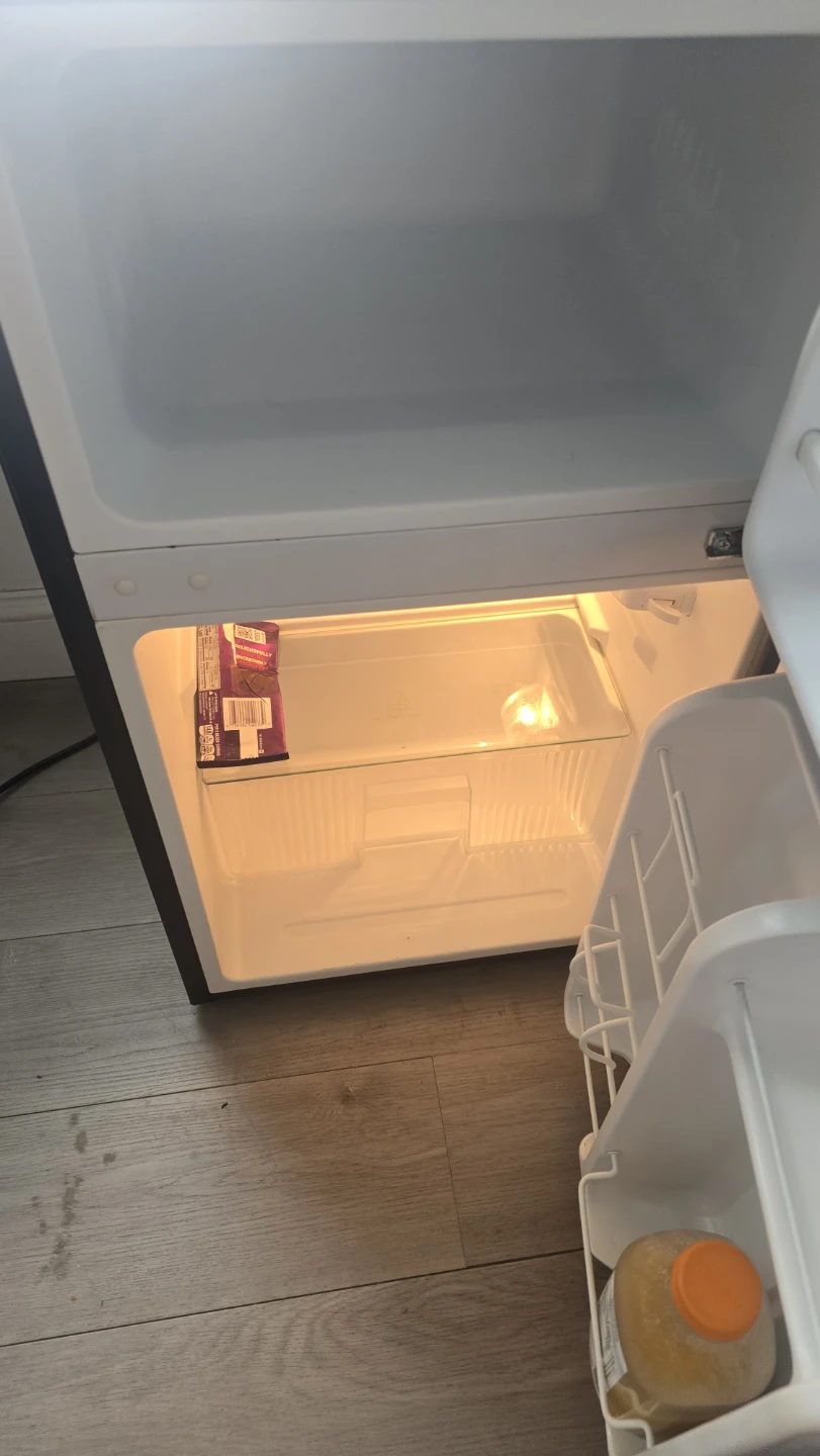Kenmore Mini Fridge - photo 5