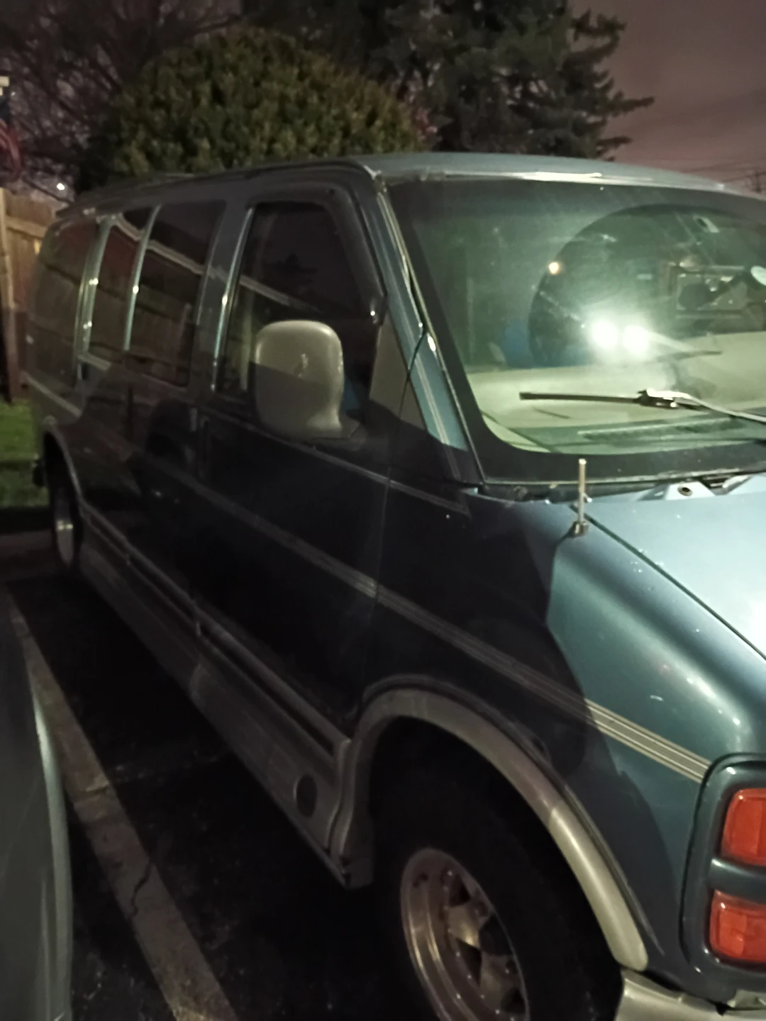 GMC Savana Van