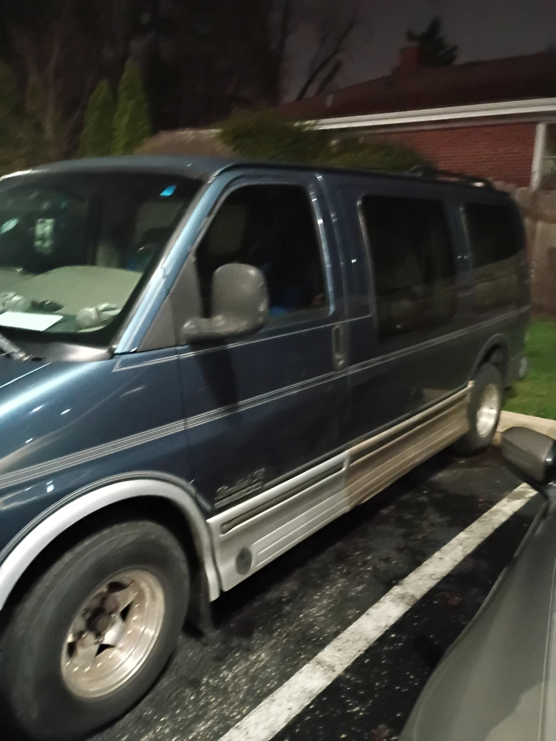 GMC Savana Van - photo 2