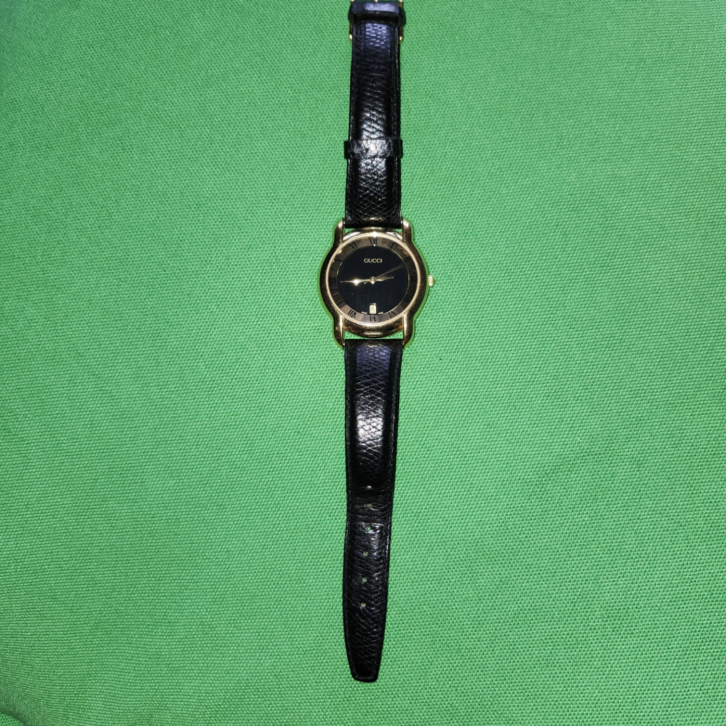 GUCCI Gold-Tone Watch with Black Leather Strap - photo 2