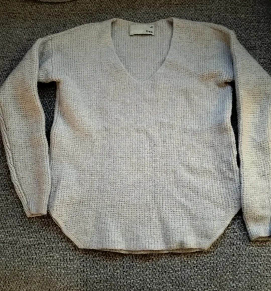 Aritzia Merino wool sweater