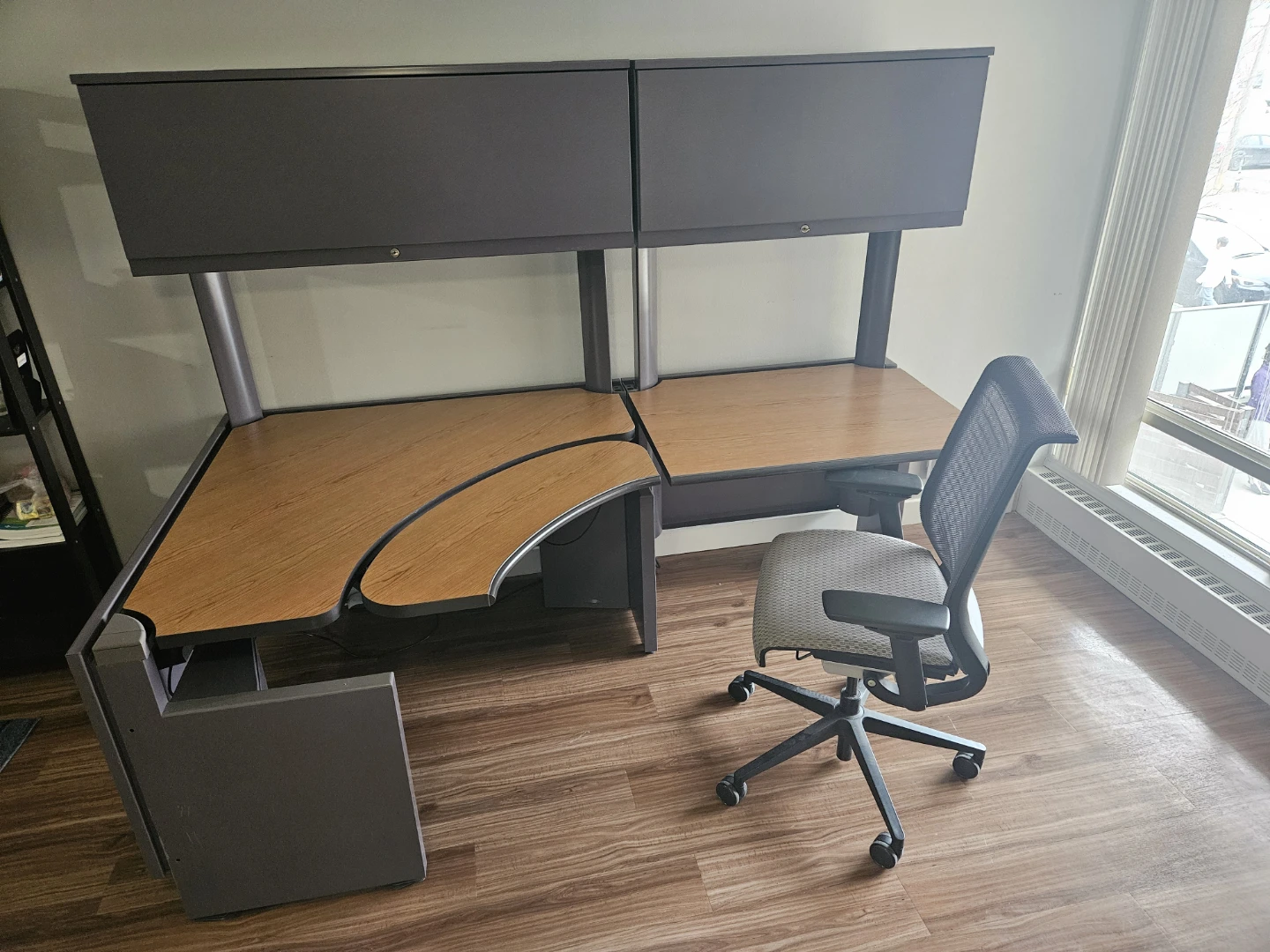 Ergonomic Corner Office Desk with Hutch - photo 3