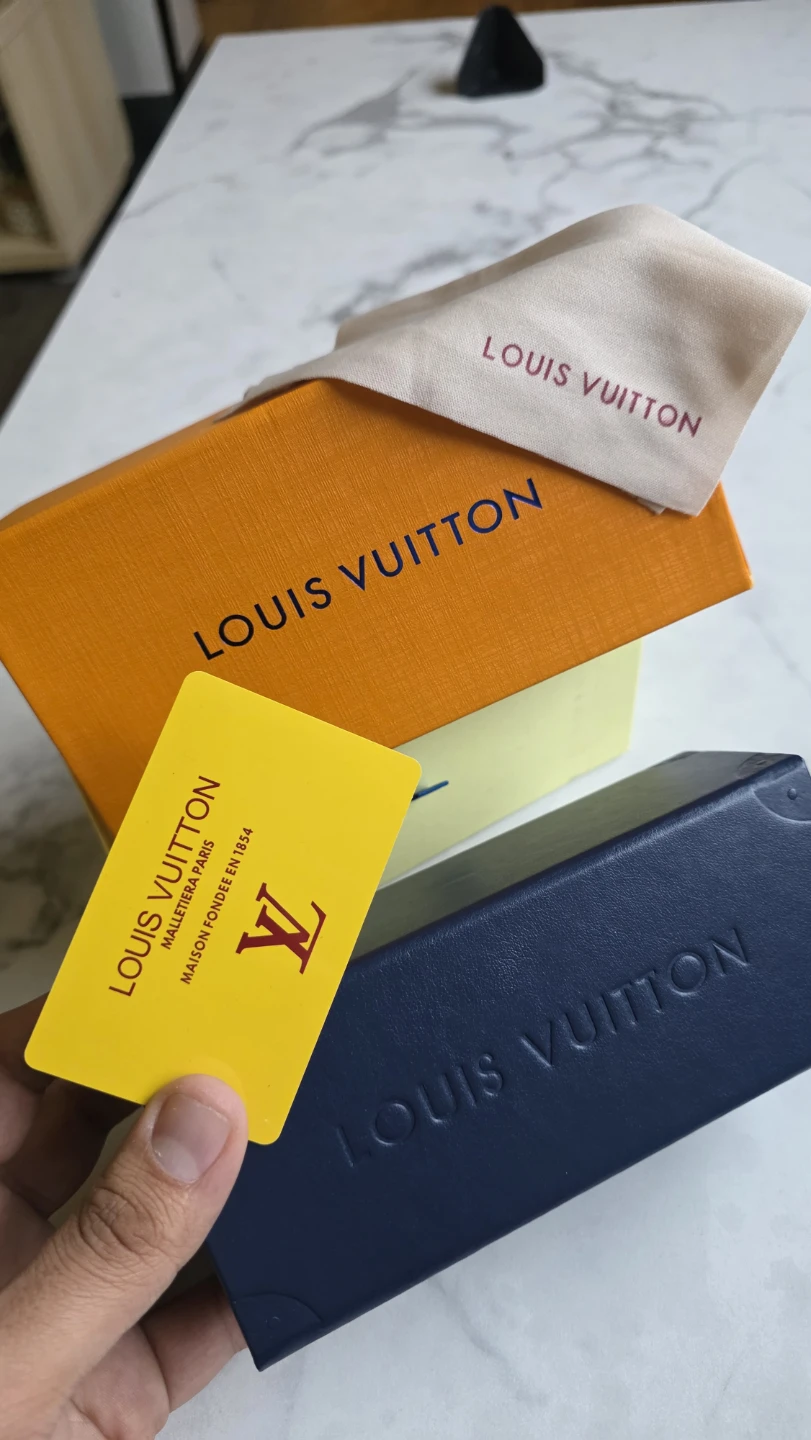 Louis Vuitton White Sunglasses with Gold Accents - photo 4