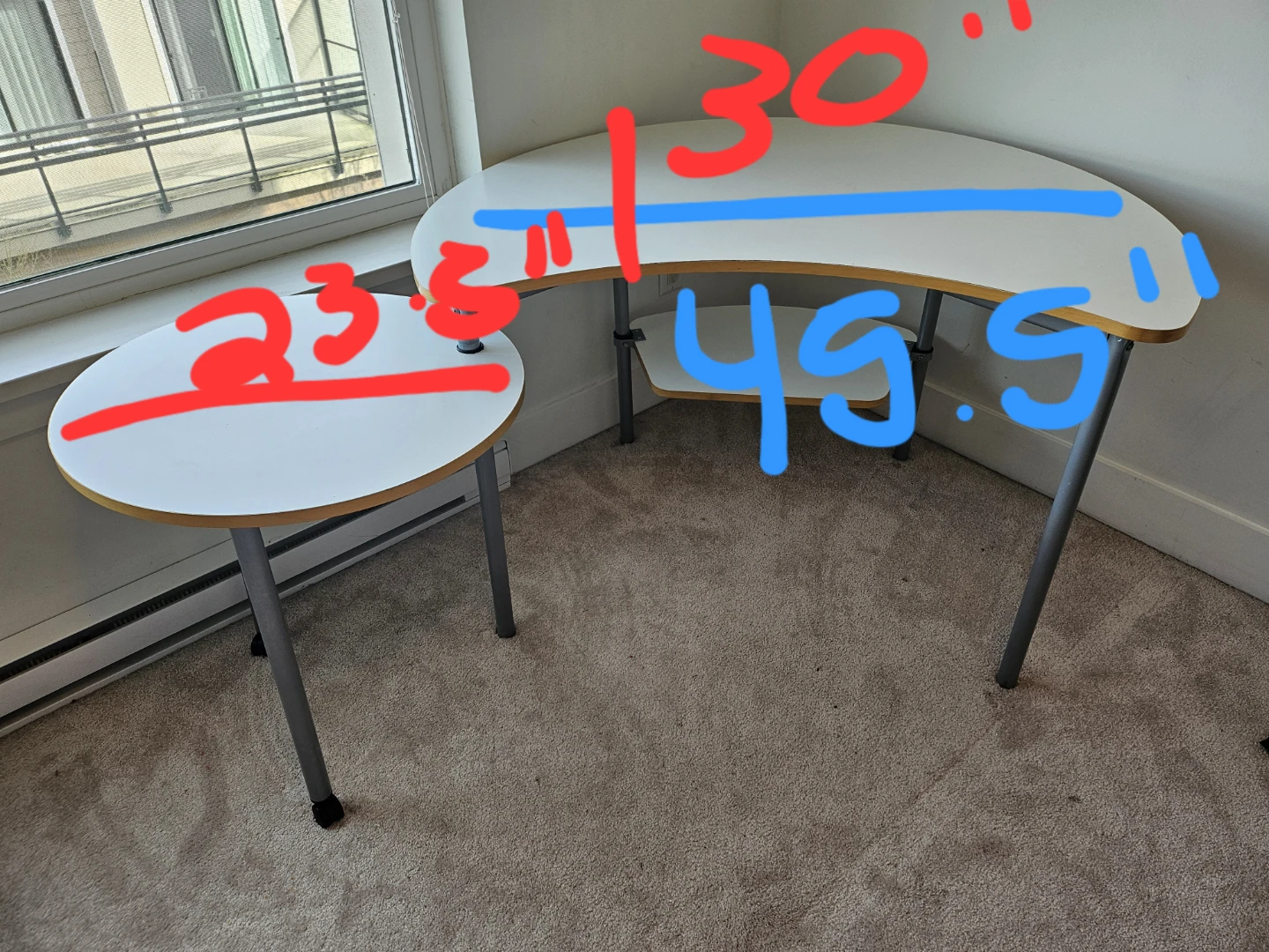 White desk - photo 2
