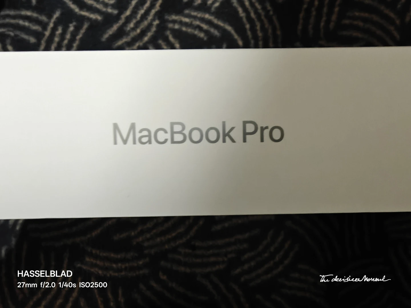 MacBook Pro 14-inch M5 chip, 32GB RAM, 1TB Storage (SEALED) - photo 2