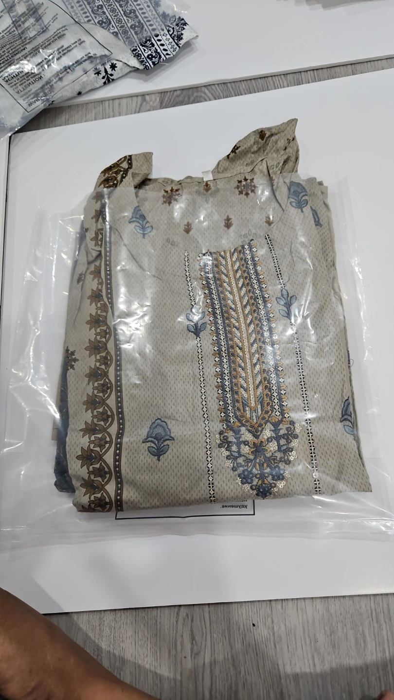 Pakistani dress - photo 2