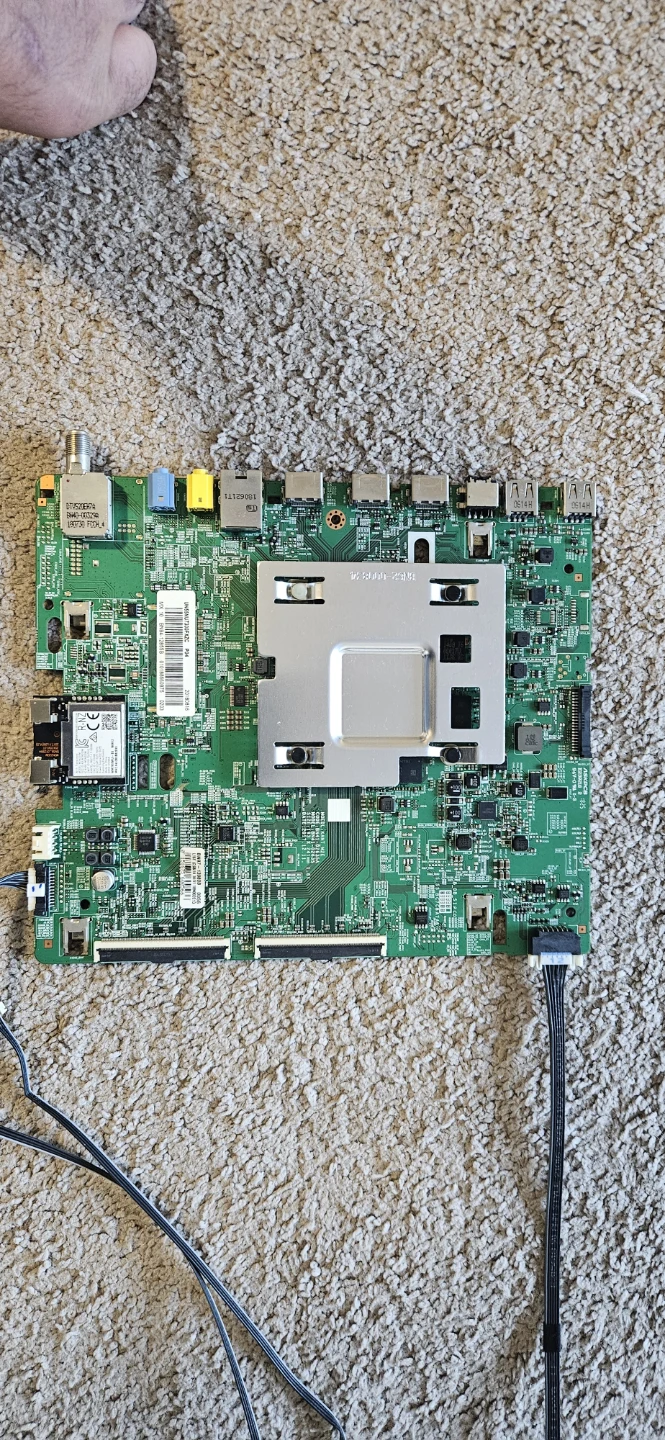 Samsung TV all bord and busses connection for un55nu7300f - photo 3