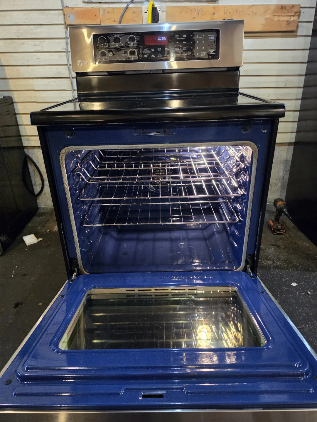 LG Stainless Steel Electric Stove - Delivery Available - photo 5