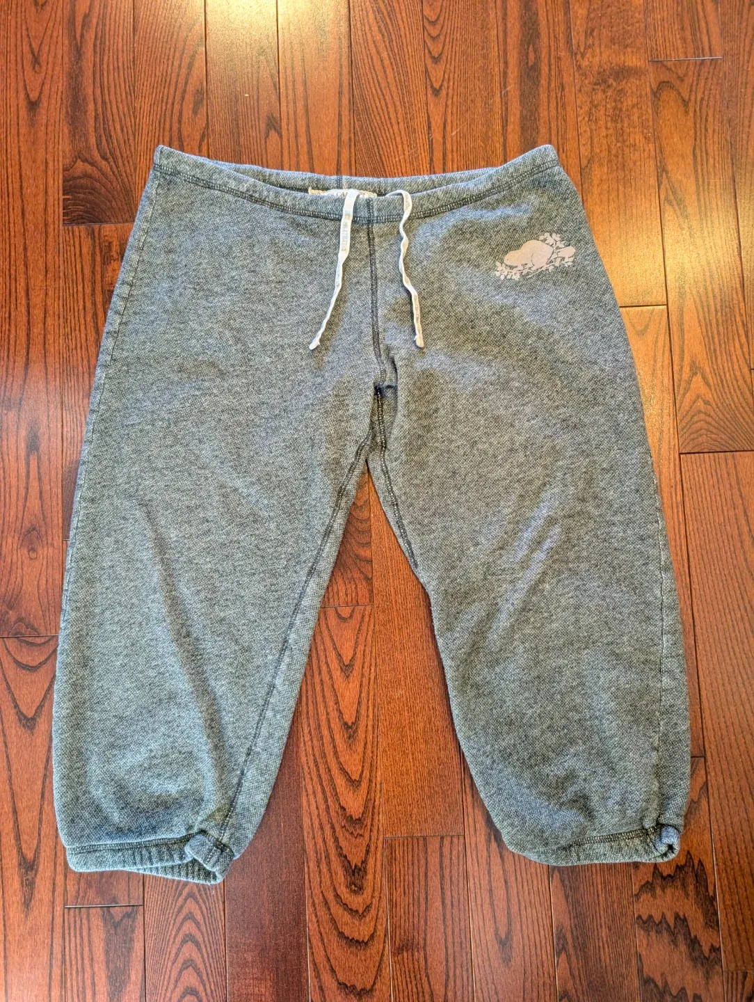 VGUC - Women's Roots Grey Capri Jogger Sweatpants Size S (READ)