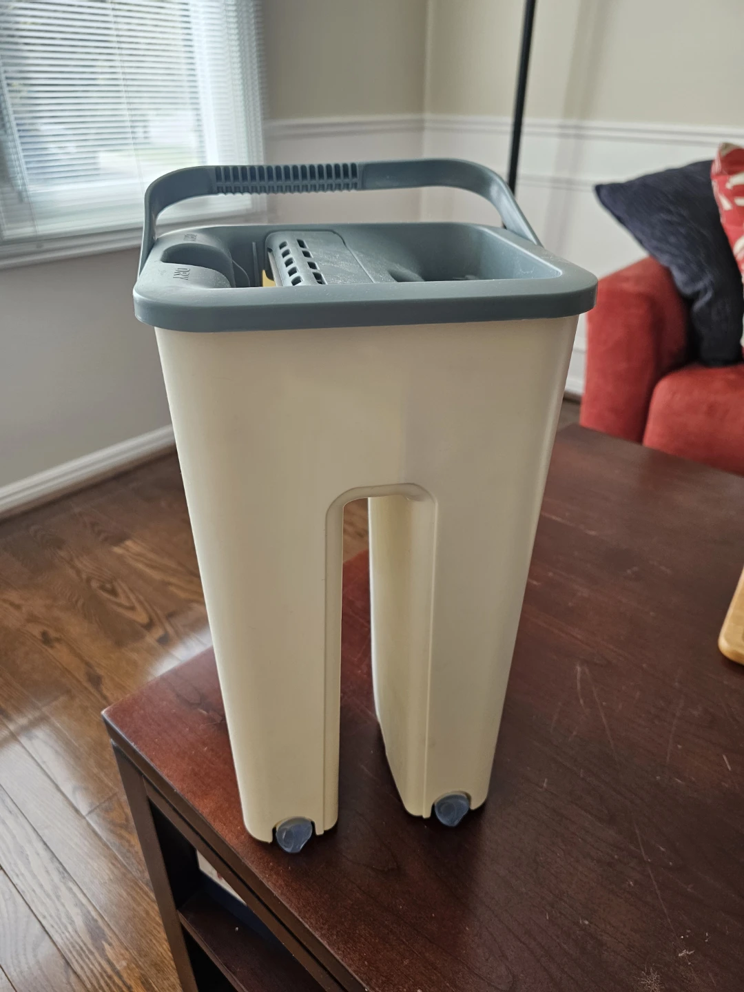 Flat Mop Bucket Set with Mop Head Pads - photo 2