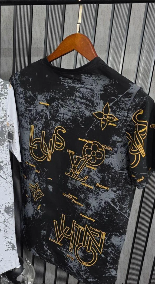 Louis Vuitton Monogram T-Shirt size s,m,l,xl