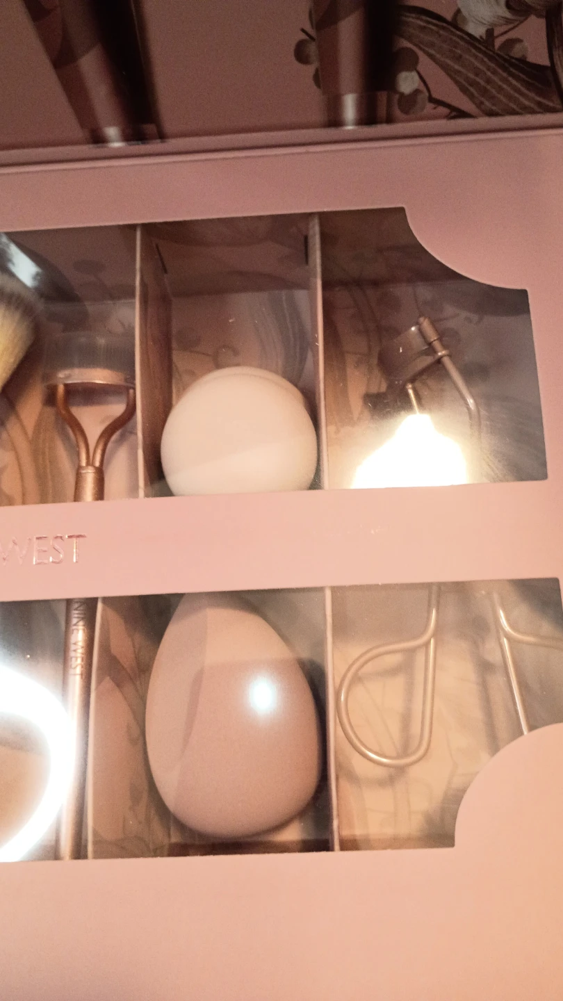 Nine West Makeup Brush and Beauty Sponge Set - photo 4