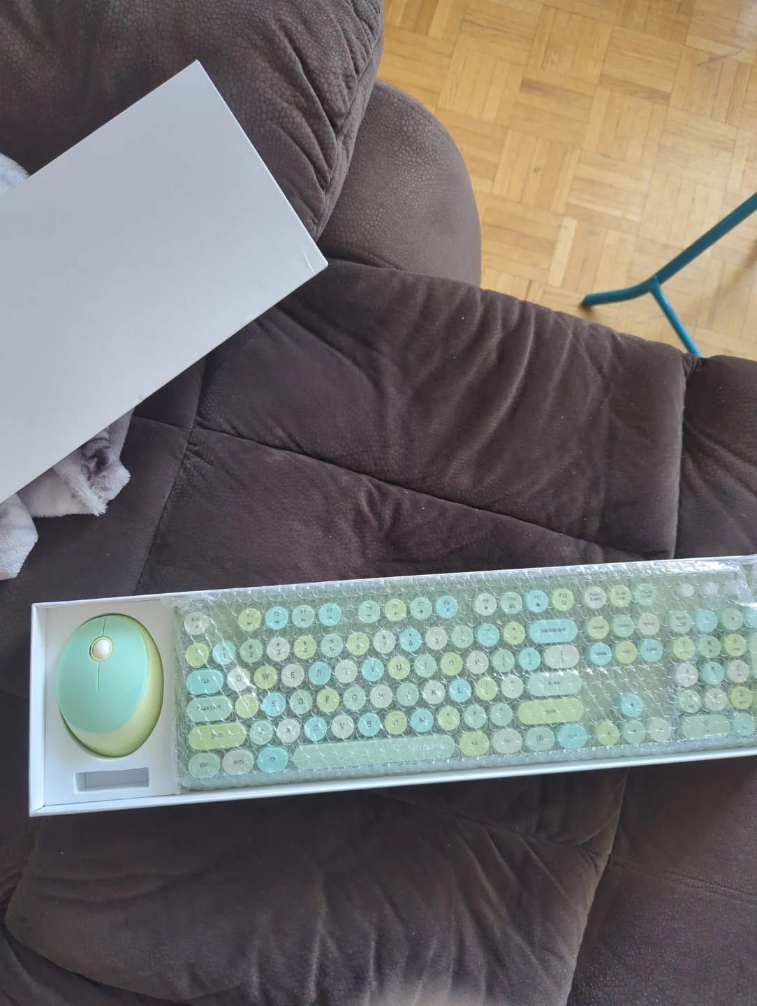 MOFII Wireless Keyboard and Mouse Combo - photo 2