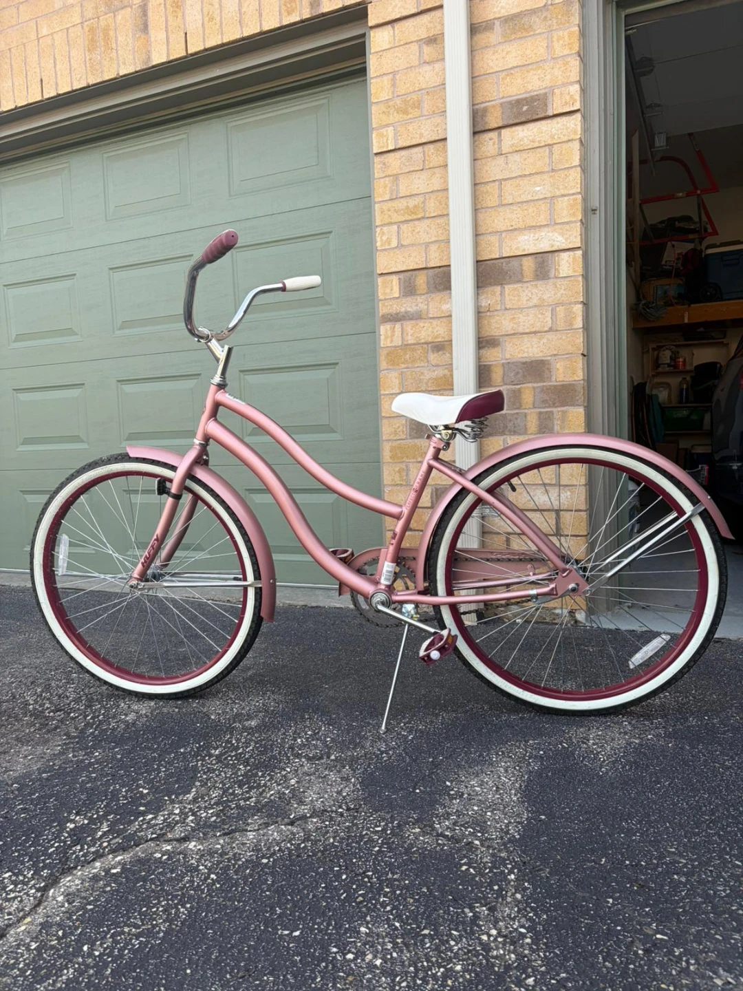 HUFFY Capitol Cruiser Bike - Rose Gold