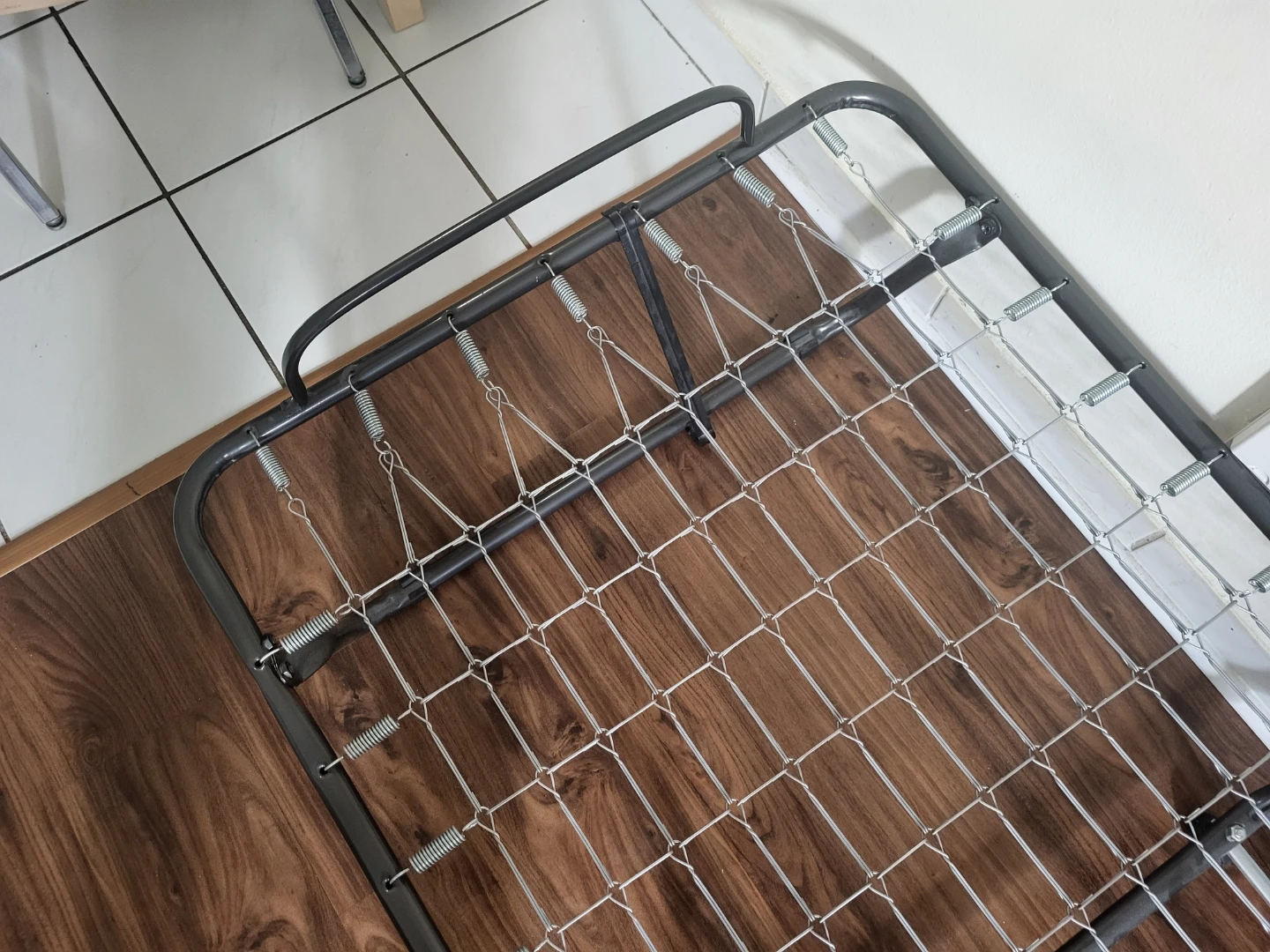 Milliard Premium Folding Guest Bed – Very Sturdy Frame - photo 3