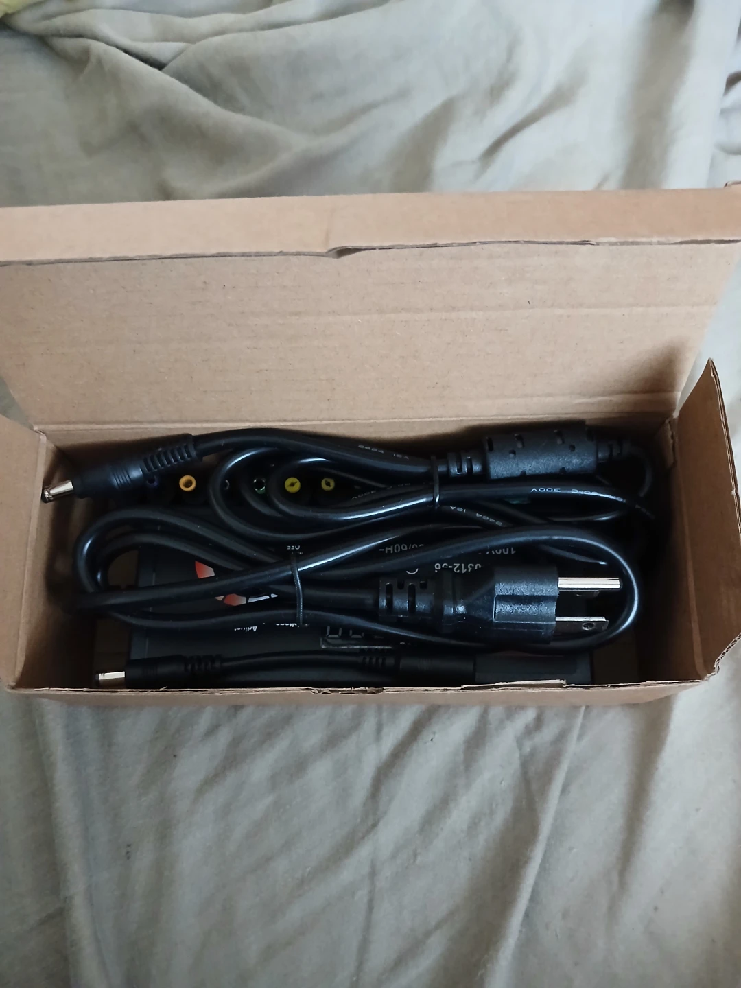 96W Adjustable AC/DC Power Adapter with Multiple Tips - photo 3