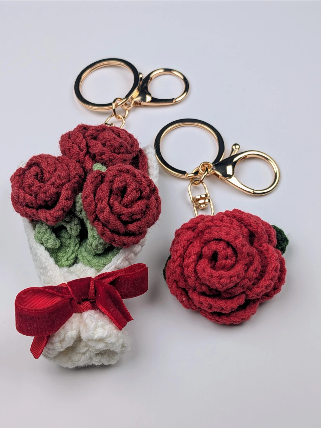 Mother's Day Crocheted Rose Bouquet Keychain - photo 3