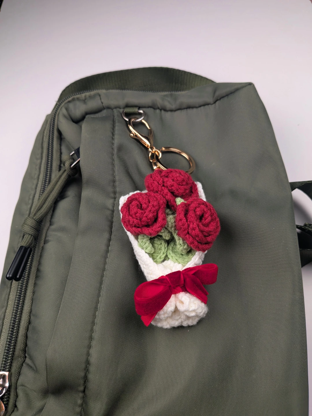Mother's Day Crocheted Rose Bouquet Keychain - photo 5