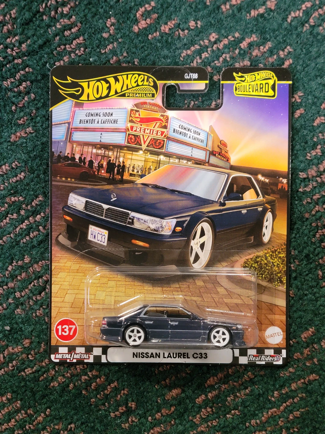 Hot Wheels Premium Boulevard Nissan Laurel C33