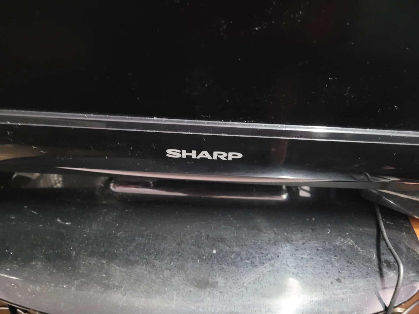 Sharp AQUOS Flat Screen TV - photo 2