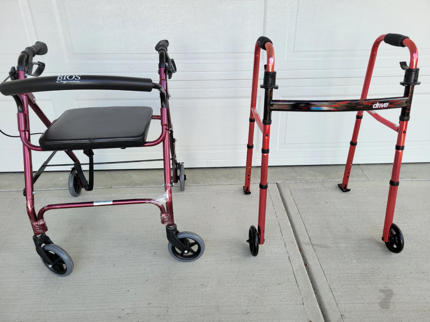 Rollator with Seat & Folding Walker in Excellent Condition. - photo 2