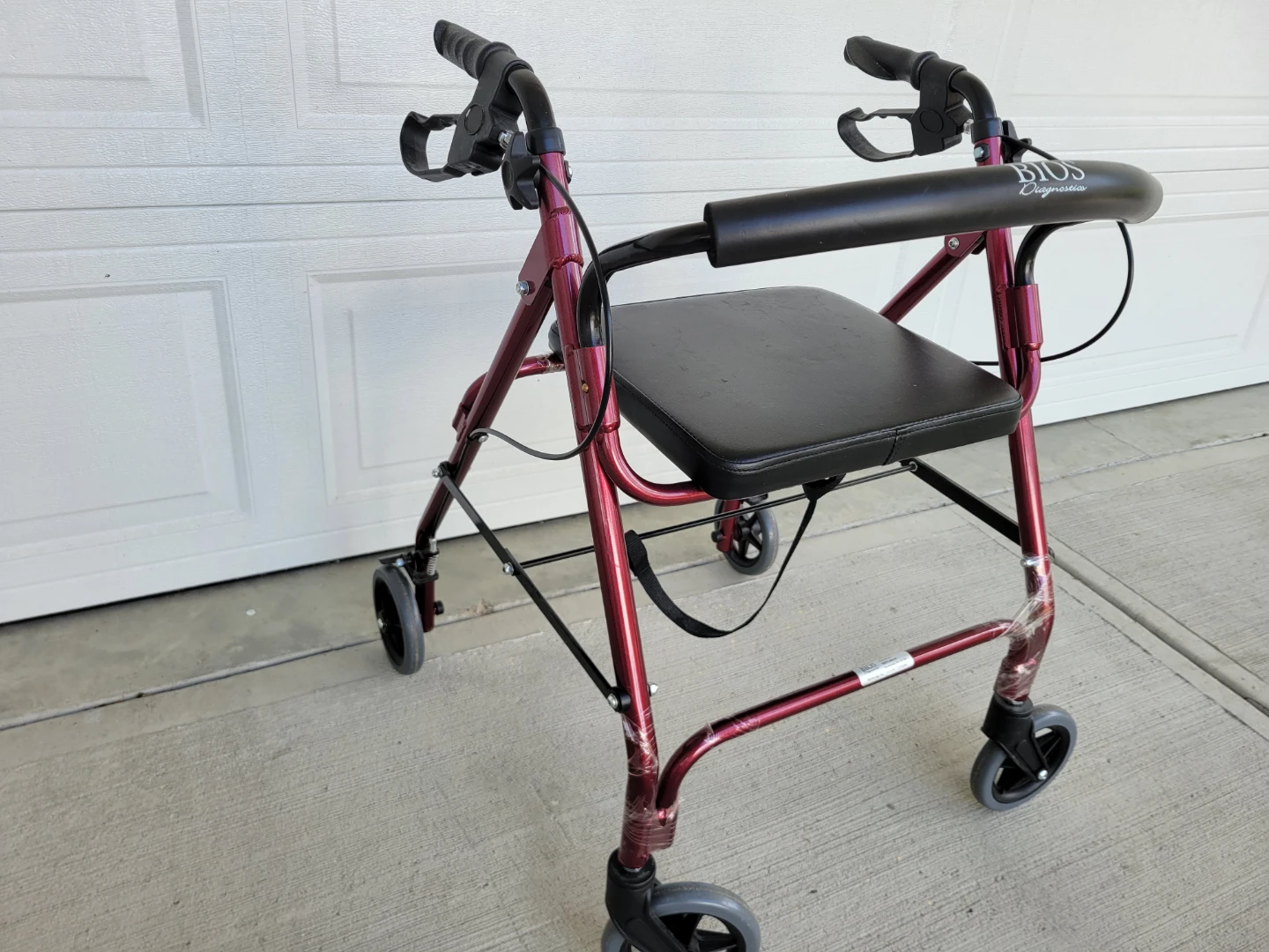 Rollator with Seat & Folding Walker in Excellent Condition. - photo 4