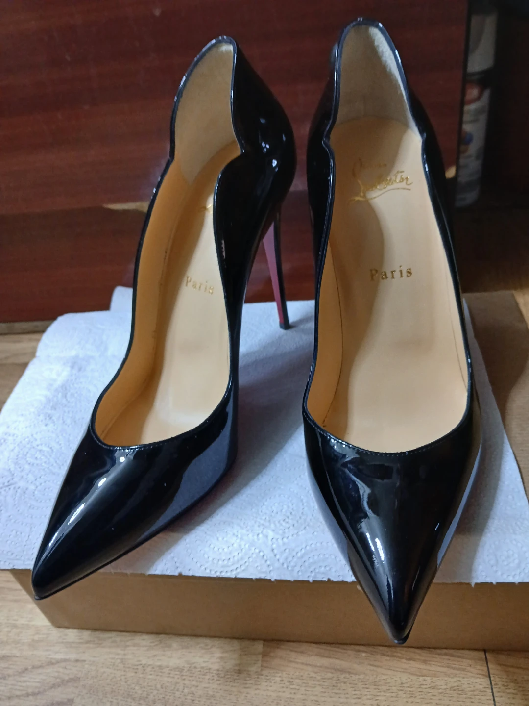 Christian Louboutin Hot Chick 100 Patent Heels Black Size 39