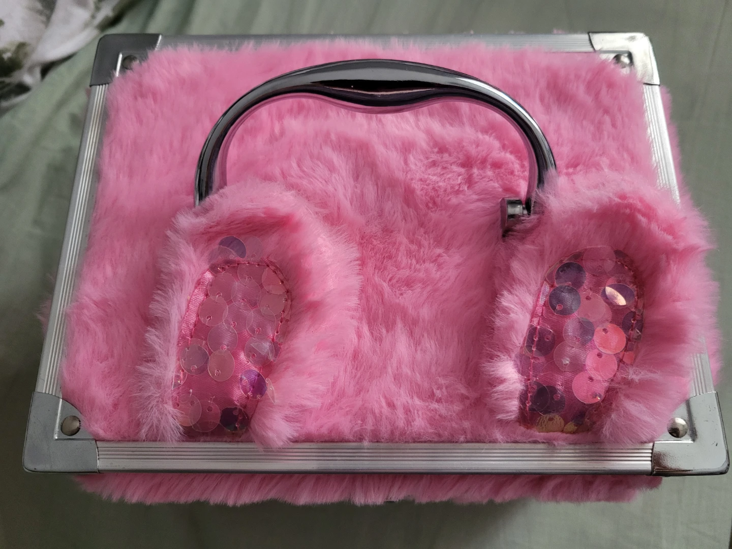 Cute fluffy case - photo 2