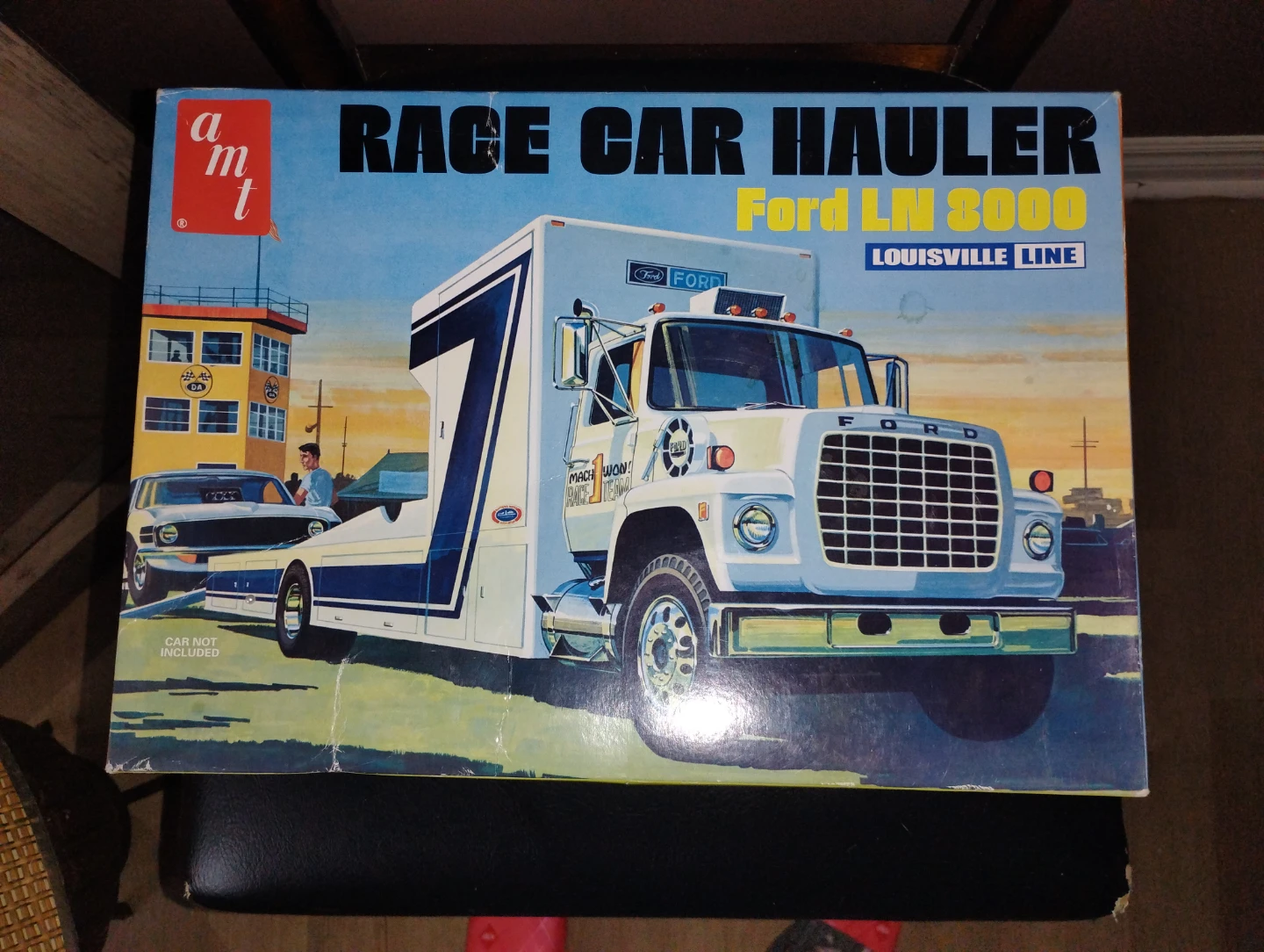AMT Race Car Hauler Ford LN 8000 Model Kit