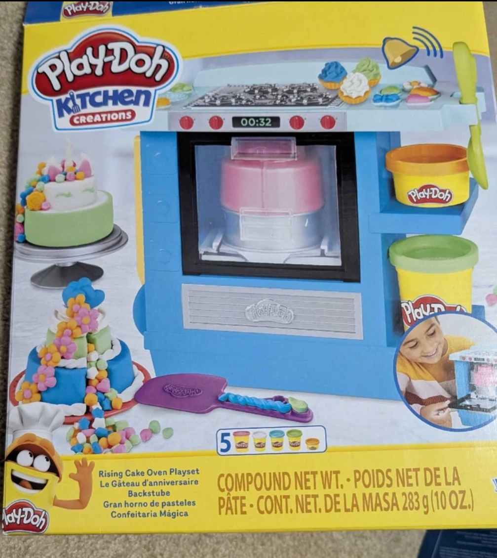 Play-Doh Kitchen and accessories