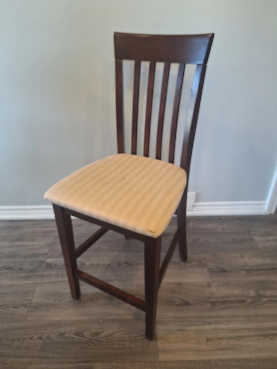 4 Wooden Bar Stool with Padded Seat