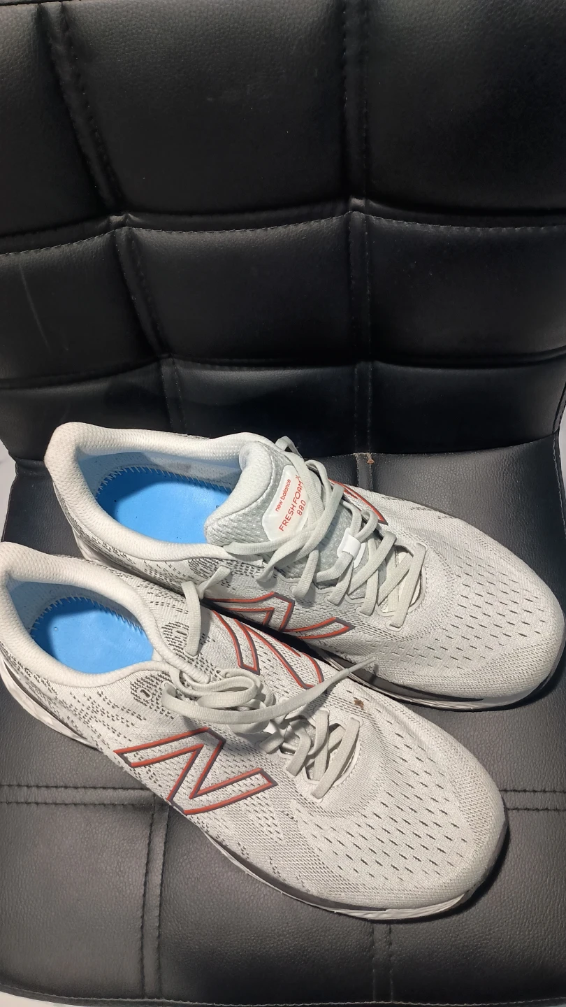 New Balance M880A11 size 13 Mens