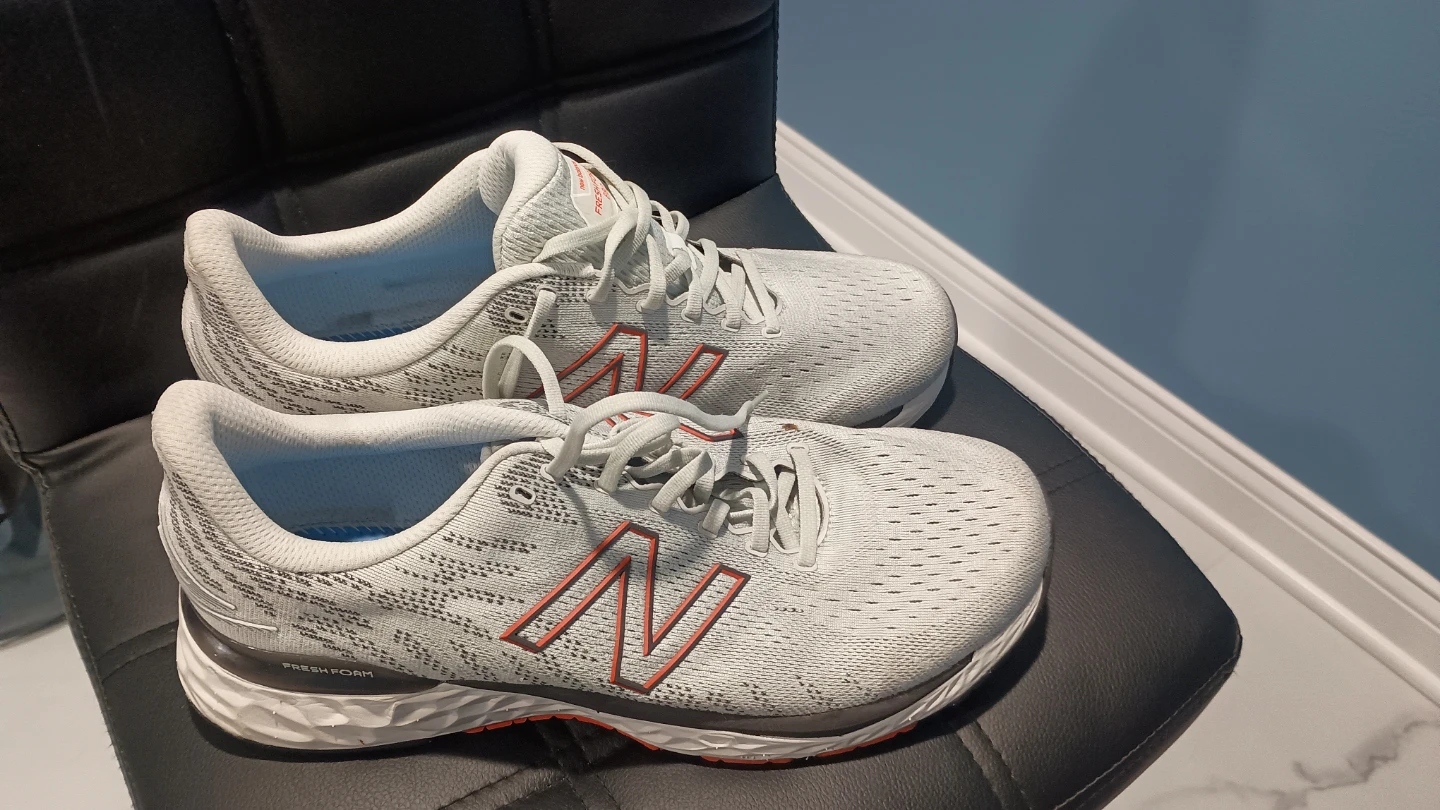 New Balance M880A11 size 13 Mens - photo 3