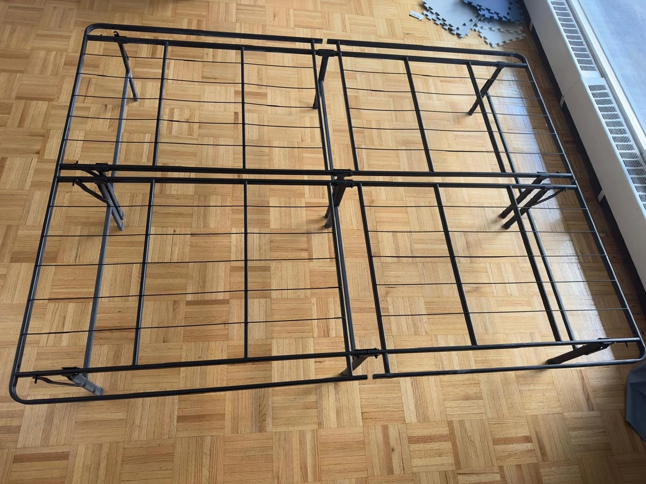 Zinus Queen Deluxe SmartBase 14 Inch Metal Bed Frame - photo 5
