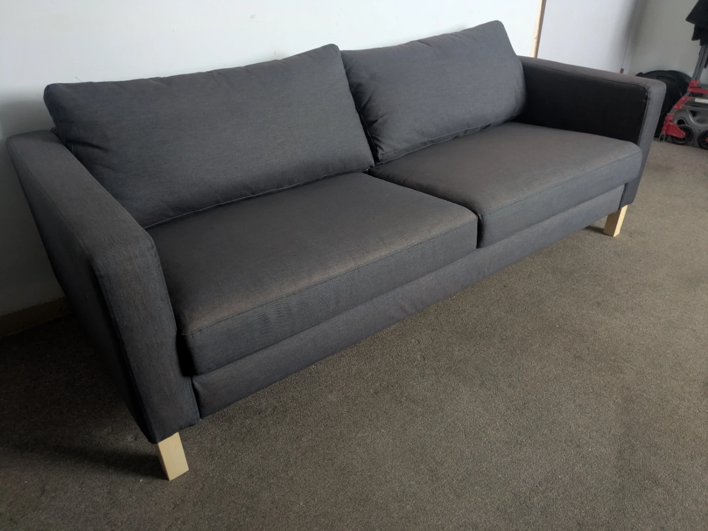 Couch - free delivery - photo 3
