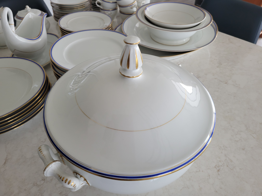Mixed Dinner Sets of Bavarian Porcelain - photo 4