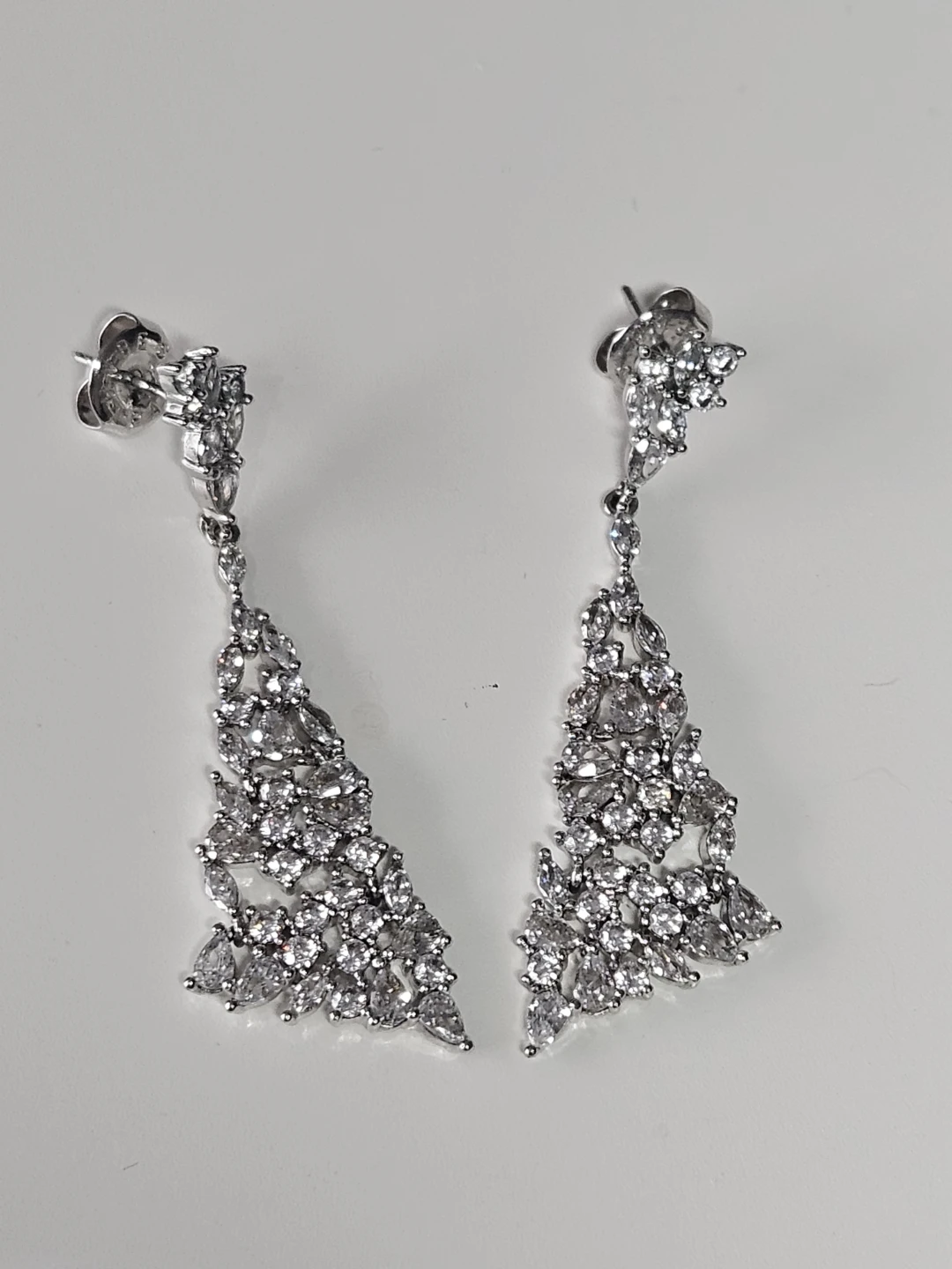 Beautiful & Sparkling Earrings - photo 3