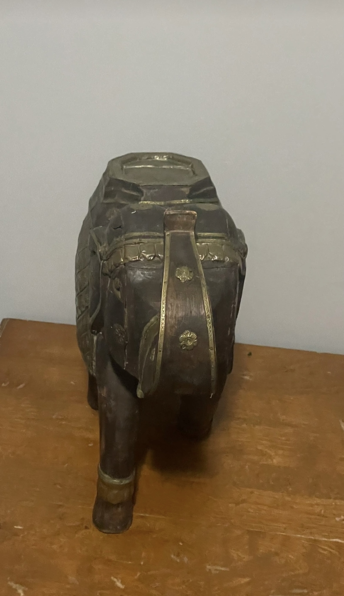 Decorative Wooden Elephant Figurine with Brass Accents - photo 3