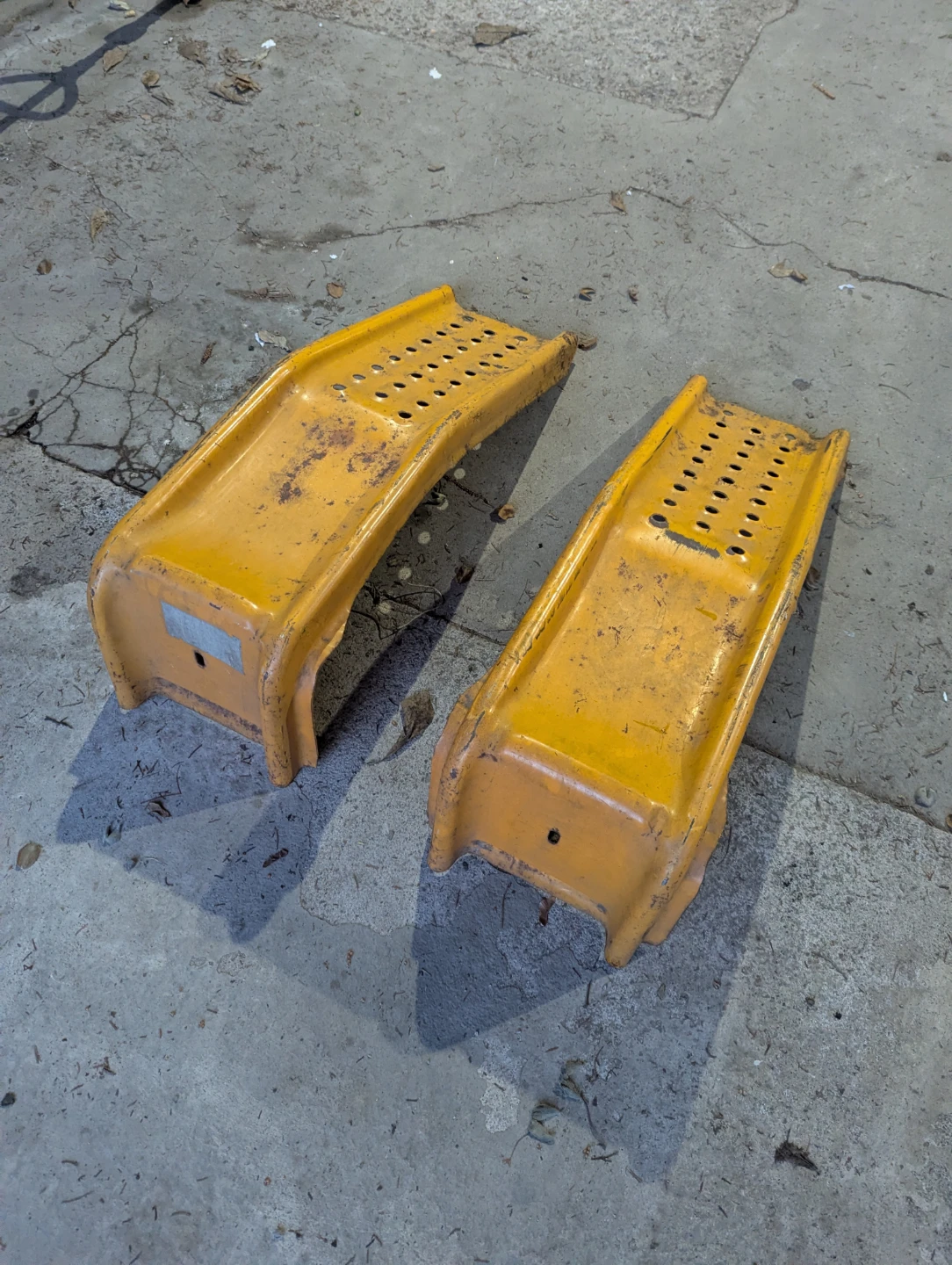 Set of 2 Yellow Metal Car Ramps