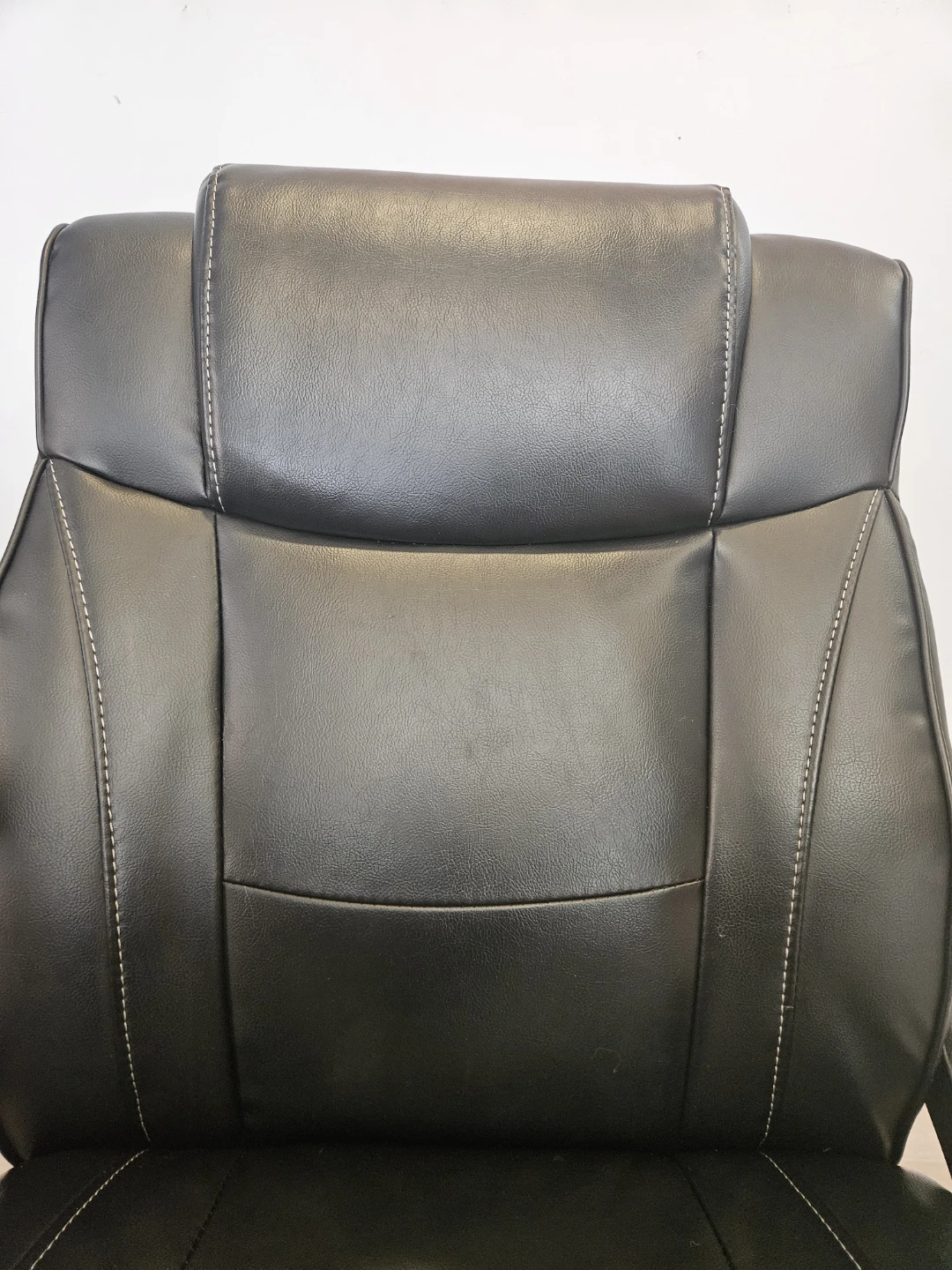 Computer desk with storage+ Office Chair (Moving sale!) - photo 3