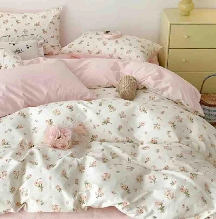 Floral Duvet Cover and Pillowcase Set