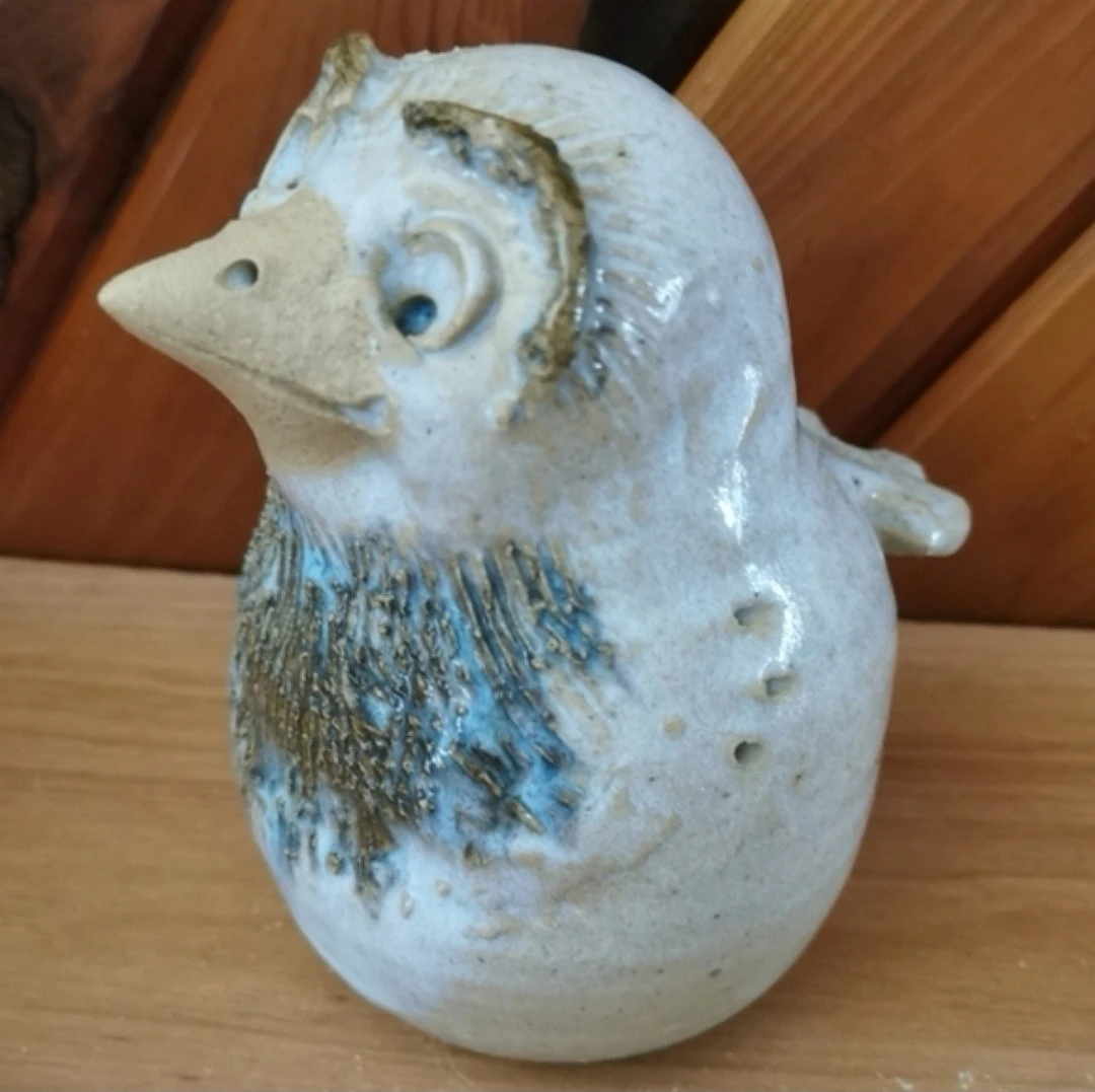 Adorable Vintage Art Pottery Bird – Signed Artisan Piece