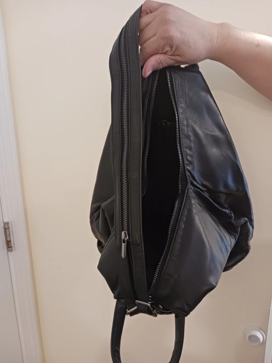 Black real  Leather Convertible Backpack / shoulder Purse - photo 3