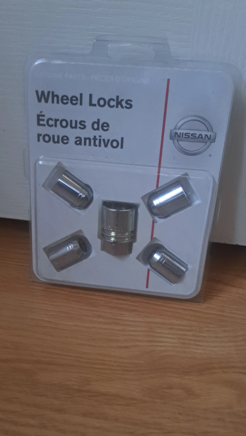 Nissan Wheel Locks