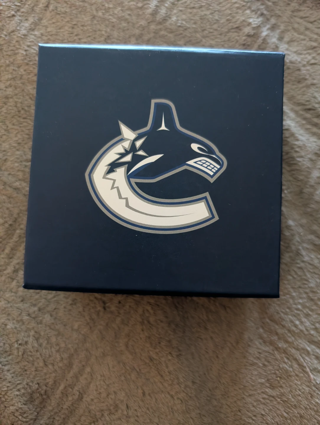 Vancouver Canucks Daniel & Henrik Sedin Puck - photo 4