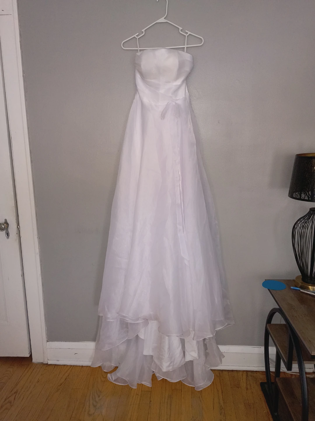 Lovely Size 8 Strapless Corset Back,Tulle Wedding Gown w Train