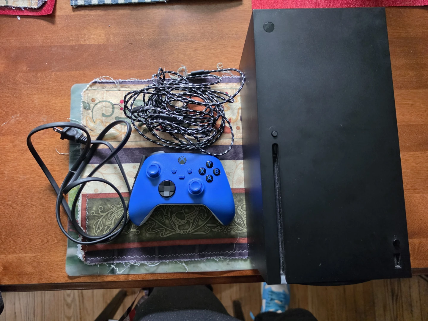 Xbox Series X 1TB SSD Console - photo 2