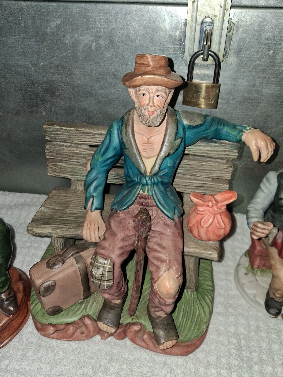 Vintage porcelain Figurine Collection - photo 2