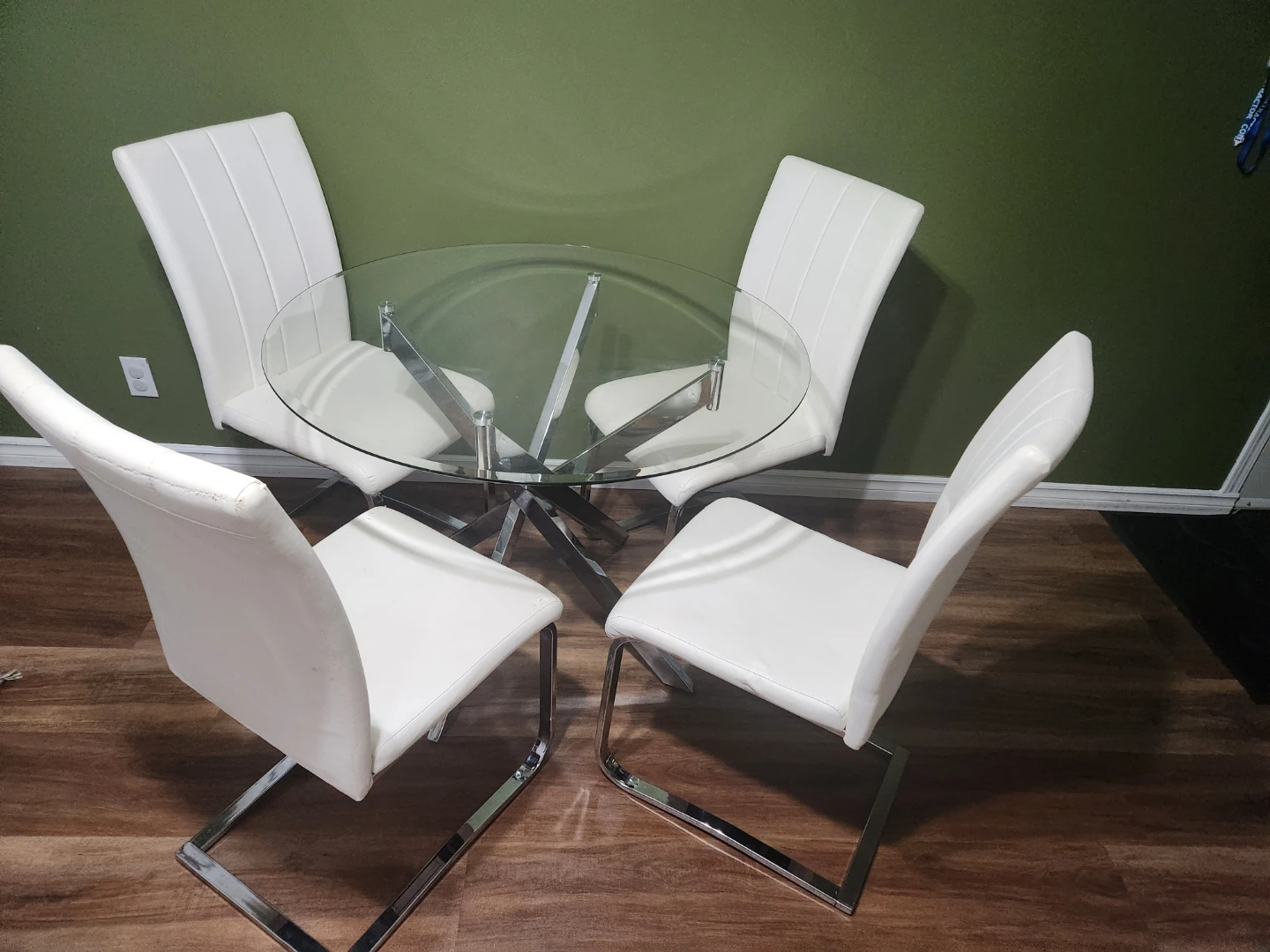 Glass Top Dining Table with 4 White Chairs
