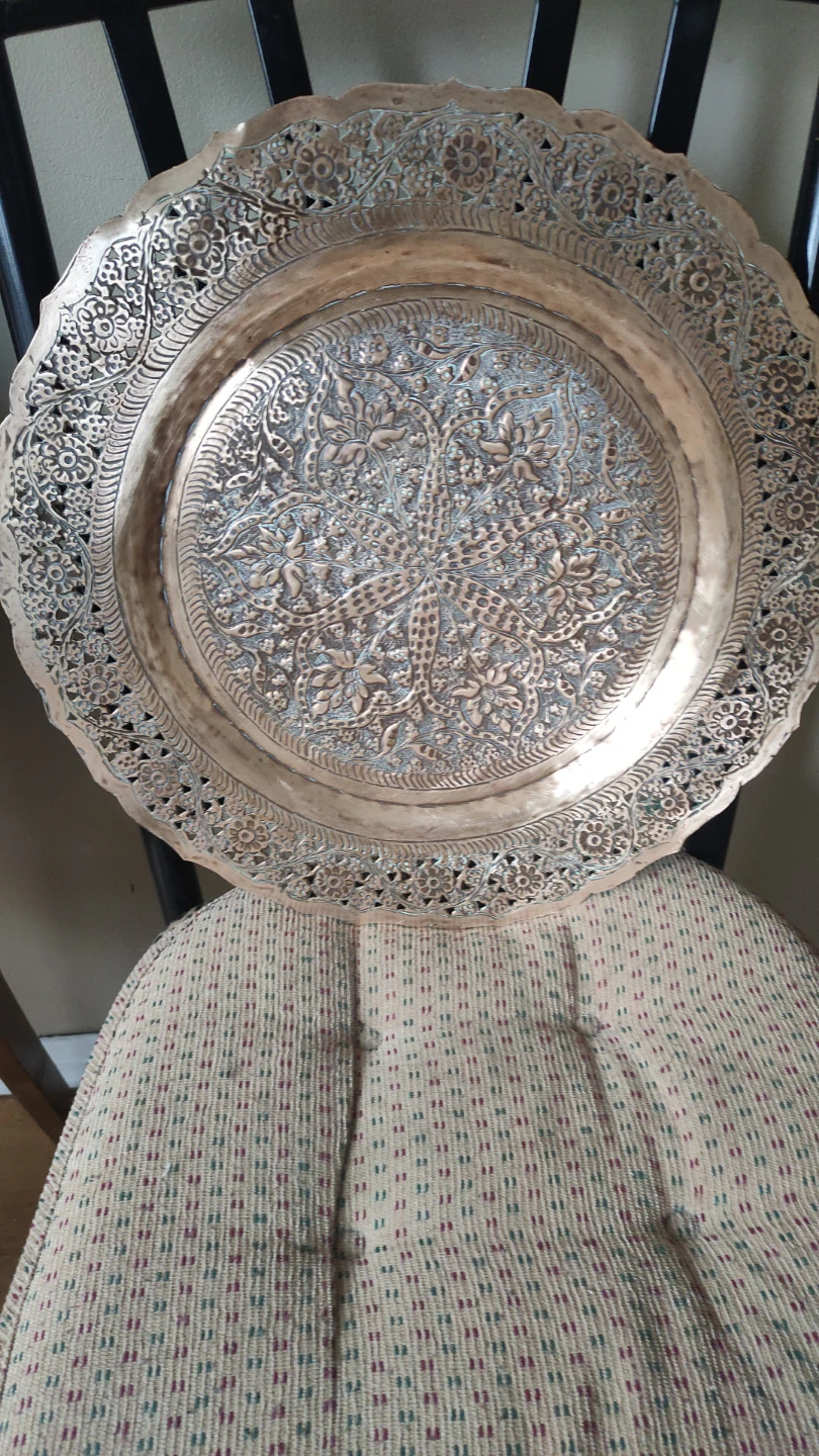 Pair of Antique Brass Decorative Plates - photo 2